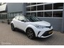 Toyota C-HR / C-HR+ 1.8 Hybrid Dynamic | NL Auto Boekjes | Trekhaak | Parkeersensoren voor en achter |