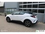 Toyota C-HR / C-HR+ 1.8 Hybrid Dynamic | NL Auto Boekjes | Trekhaak | Parkeersensoren voor en achter |