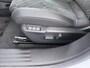 Peugeot e-2008 GT | Active Safety Brake met camera en radar (automatisch noodremsysteem) met Distance Alert (waarschuwing dreigende aanrijding) | Advanced Active Safety Brake met camera en radar | Climate Control