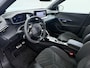 Peugeot e-2008 GT | Active Safety Brake met camera en radar (automatisch noodremsysteem) met Distance Alert (waarschuwing dreigende aanrijding) | Advanced Active Safety Brake met camera en radar | Climate Control
