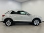 Volkswagen T-Roc 1.5 TSI 150PK AUTOMAAT / GOAL EDITION / H.LEDER / STOELVERW. /