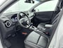 Hyundai Kona 1.6 GDI HEV PREMIUM | TREKHAAK | LEDER | NAVI | CLIMA | CRUISE ADAPT. | CAMERA | 18'' LM VELGEN | APPLE CAR PLAY & ANDROID AUTO | STOEL- & STUURVERWARMING |