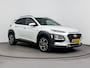 Hyundai Kona 1.6 GDI HEV PREMIUM | TREKHAAK | LEDER | NAVI | CLIMA | CRUISE ADAPT. | CAMERA | 18'' LM VELGEN | APPLE CAR PLAY & ANDROID AUTO | STOEL- & STUURVERWARMING |