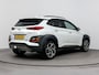 Hyundai Kona 1.6 GDI HEV PREMIUM | TREKHAAK | LEDER | NAVI | CLIMA | CRUISE ADAPT. | CAMERA | 18'' LM VELGEN | APPLE CAR PLAY & ANDROID AUTO | STOEL- & STUURVERWARMING |