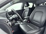 Hyundai Kona 1.6 GDI HEV PREMIUM | TREKHAAK | LEDER | NAVI | CLIMA | CRUISE ADAPT. | CAMERA | 18'' LM VELGEN | APPLE CAR PLAY & ANDROID AUTO | STOEL- & STUURVERWARMING |