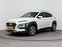 Hyundai Kona 1.6 GDI HEV PREMIUM | TREKHAAK | LEDER | NAVI | CLIMA | CRUISE ADAPT. | CAMERA | 18'' LM VELGEN | APPLE CAR PLAY & ANDROID AUTO | STOEL- & STUURVERWARMING |