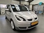 Mitsubishi Colt 1.5 Sky Airco is perfect! | Lederen stuurwiel | Lichtmetalen velgen 16" | Radio-CD/MP3 speler