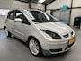 Mitsubishi Colt 1.5 Sky Airco is perfect! | Lederen stuurwiel | Lichtmetalen velgen 16" | Radio-CD/MP3 speler