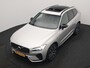 Volvo XC60 T6 AWD R-Design PHEV 350pk Dealer O.H. | Trekhaak Af Fabriek | Panodak | Adaptive Cruise | Head Up | Camera | Lederen Sportstoelen Ventilatie & Memory | Harman / Kardon | Stoelen & Stuur Verwarmd | Keyless | Blis | DAB | Plug In Hybrid |