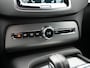 Volvo XC90 T8 Recharge AWD R-Design 7 Persoons LONG RANGE PHEV 455pk Dealer O.H. | Trekhaak Af Fabriek | Adaptive Cruise | 360 Camera | Harman / Kardon | Lederen Sportstoelen Memory & Verwarmd | Keyless | Blis | Apple Carplay | Stuur Verwarmd | Navigatie | DAB | Plug In Hybrid |