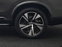 Volvo XC90 T8 Recharge AWD R-Design 7 Persoons LONG RANGE PHEV 455pk Dealer O.H. | Trekhaak Af Fabriek | Adaptive Cruise | 360 Camera | Harman / Kardon | Lederen Sportstoelen Memory & Verwarmd | Keyless | Blis | Apple Carplay | Stuur Verwarmd | Navigatie | DAB | Plug In Hybrid |