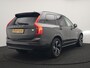 Volvo XC90 T8 Recharge AWD R-Design 7 Persoons LONG RANGE PHEV 455pk Dealer O.H. | Trekhaak Af Fabriek | Adaptive Cruise | 360 Camera | Harman / Kardon | Lederen Sportstoelen Memory & Verwarmd | Keyless | Blis | Apple Carplay | Stuur Verwarmd | Navigatie | DAB | Plug In Hybrid |