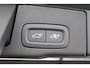 Volvo XC60 T8 Plug-in hybrid AWD Ultra Dark | Bowers&Wilkins | Luchtvering | 22 Inch | Gelaagd Glas | Trekhaak | Donkere Hemel | Panoramadak | Adaptive Cruise | BLIS