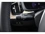 Volvo XC60 T8 Plug-in hybrid AWD Ultra Dark | Bowers&Wilkins | Luchtvering | 22 Inch | Gelaagd Glas | Trekhaak | Donkere Hemel | Panoramadak | Adaptive Cruise | BLIS