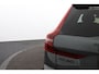 Volvo XC60 T8 Plug-in hybrid AWD Ultra Dark | Bowers&Wilkins | Luchtvering | 22 Inch | Gelaagd Glas | Trekhaak | Donkere Hemel | Panoramadak | Adaptive Cruise | BLIS