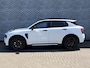 Lynk & Co 01 1.5 Core Black Edition | GRATIS TREKHAAK | Nieuw Model | Achteruitrijcamera | Parkeersensoren | Stoelverwarming | Apple Carplay | Android Auto | Navigatie | Adaptieve Cruise Control |