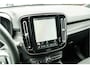 Volvo XC40 | 70 KWH | ALL BLACK | 19' zwart | AppleCarPlay | 1500kg trekgewicht Recharge Plus