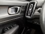 Volvo XC40 1.5 T5 Twin Engine R-Design 262Pk Automaat (PANORAMADAK, APPLE CARPLAY, HARMAN/KARDON, CAMERA, SPORTSTOELEN, KEYLESS, ELEK ACHTERKLEP, NIEUWSTAAT)