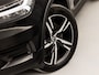 Volvo XC40 1.5 T5 Twin Engine R-Design 262Pk Automaat (PANORAMADAK, APPLE CARPLAY, HARMAN/KARDON, CAMERA, SPORTSTOELEN, KEYLESS, ELEK ACHTERKLEP, NIEUWSTAAT)