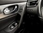 Nissan Qashqai 1.2 N-Connecta (PANORAMADAK, NAVIGATIE, 360 CAMERA, GETINT GLAS, SPORTSTOELEN, STOELVERWARMING, CRUISE, LANE ASSIST, NIEUWSTAAT)