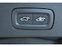 Volvo V60 T8 Recharge AWD Inscription | Semi-Electrische Wegklapbare Trekhaak | Panoramadak | Verwarmbare voorstoelen en stuurwiel | Adaptieve cruise control | Apple carplay/Android auto | Keyless Entree | Parkeer sensoren voor + achter | Parkeercamera