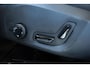 Volvo V60 T8 Recharge AWD Inscription | Semi-Electrische Wegklapbare Trekhaak | Panoramadak | Verwarmbare voorstoelen en stuurwiel | Adaptieve cruise control | Apple carplay/Android auto | Keyless Entree | Parkeer sensoren voor + achter | Parkeercamera