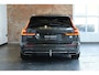 Volvo V60 T8 Recharge AWD Inscription | Semi-Electrische Wegklapbare Trekhaak | Panoramadak | Verwarmbare voorstoelen en stuurwiel | Adaptieve cruise control | Apple carplay/Android auto | Keyless Entree | Parkeer sensoren voor + achter | Parkeercamera