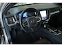 Volvo V60 T6 Plug-in hybrid AWD Essential | Lederen bekleding | BLIS | Parkeersensoren voor + achter | 19'' Lichtmetalen velgen | Stoelverwarming | Google Infotainment | Cruise control adaptief | Parkeercamera
