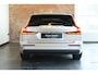 Volvo V60 T6 Plug-in hybrid AWD Essential | Lederen bekleding | BLIS | Parkeersensoren voor + achter | 19'' Lichtmetalen velgen | Stoelverwarming | Google Infotainment | Cruise control adaptief | Parkeercamera