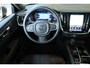 Volvo V60 T6 Plug-in hybrid AWD Essential | Lederen bekleding | BLIS | Parkeersensoren voor + achter | 19'' Lichtmetalen velgen | Stoelverwarming | Google Infotainment | Cruise control adaptief | Parkeercamera
