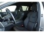 Volvo V60 T6 Plug-in hybrid AWD Essential | Lederen bekleding | BLIS | Parkeersensoren voor + achter | 19'' Lichtmetalen velgen | Stoelverwarming | Google Infotainment | Cruise control adaptief | Parkeercamera