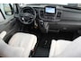 LMC Camper C590 'Innovan' Buscamper. Geweldig mooie LMC buscamper ! V.v. de krachtige 170pk Ford dieselmotor. Airco, voorraamverw., Xenon verlichting, trekhaak, luifel, metallic lak, LM wielen, garage, camera, adapt. cruise cntrl, lane assist, koel-, vriesvak, toilet, kookgelegenheid etc.