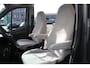 LMC Camper C590 'Innovan' Buscamper. Geweldig mooie LMC buscamper ! V.v. de krachtige 170pk Ford dieselmotor. Airco, voorraamverw., Xenon verlichting, trekhaak, luifel, metallic lak, LM wielen, garage, camera, adapt. cruise cntrl, lane assist, koel-, vriesvak, toilet, kookgelegenheid etc.