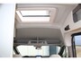 LMC Camper C590 'Innovan' Buscamper. Geweldig mooie LMC buscamper ! V.v. de krachtige 170pk Ford dieselmotor. Airco, voorraamverw., Xenon verlichting, trekhaak, luifel, metallic lak, LM wielen, garage, camera, adapt. cruise cntrl, lane assist, koel-, vriesvak, toilet, kookgelegenheid etc.