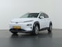 Hyundai Kona Electric EV Fashion 64 kWh | SOH 96% | Trekhaak | HUD | Navigatie | Ele. verstelbare stoelen | Camera | DAB | Apple CarPlay/Android Auto | Stoel/Stuurverwarming | Adaptieve Cruise Control | KRELL Audio |