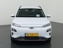 Hyundai Kona Electric EV Fashion 64 kWh | SOH 96% | Trekhaak | HUD | Navigatie | Ele. verstelbare stoelen | Camera | DAB | Apple CarPlay/Android Auto | Stoel/Stuurverwarming | Adaptieve Cruise Control | KRELL Audio |