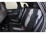 Volvo XC60 T6 Recharge AWD Black Edition Plus - Panorama/schuifdak - IntelliSafe Assist & Surround - 360º Camera - Harman/Kardon audio - Verwarmde voorstoelen, stuur & achterbank - Parkeersensoren voor & achter - Elektr. bedienb. voorstoelen met geheugen - Head up display - Draadloze tel. lader - Extra getint glas - Inklapbare trekhaak - 21' LMV