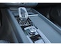 Volvo XC60 T6 Recharge AWD Black Edition Plus - Panorama/schuifdak - IntelliSafe Assist & Surround - 360º Camera - Harman/Kardon audio - Verwarmde voorstoelen, stuur & achterbank - Parkeersensoren voor & achter - Elektr. bedienb. voorstoelen met geheugen - Head up display - Draadloze tel. lader - Extra getint glas - Inklapbare trekhaak - 21' LMV