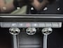 Renault Captur 1.3 TCe 140 Intens / Achteruitrijcamera / Apple Carplay Android Auto / Trekgewicht 1500 kg / Cruise control / Keyless Entry/Start / Draadloze telefoon lader / Navigatie / Parkeersensoren voor en achter / Climate control /