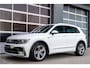 Volkswagen Tiguan 2.0 TSI 4Motion Highline R-Line, Pano,19LM, Navi, Trekhaak, Led,