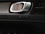 Volvo XC40 T5 PLUG-IN HYBRID R-DESIGN SCHUIFDAK 360GR CAM HARMAN KARDON LED