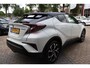 Toyota C-HR / C-HR+ 1.8 HYBRID STYLE BI-TONE DODEHOEK JBL-GELUID STOELVERW. KEYLESS PARK.SENSOREN