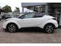 Toyota C-HR / C-HR+ 1.8 HYBRID STYLE BI-TONE DODEHOEK JBL-GELUID STOELVERW. KEYLESS PARK.SENSOREN