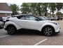 Toyota C-HR / C-HR+ 1.8 HYBRID STYLE BI-TONE DODEHOEK JBL-GELUID STOELVERW. KEYLESS PARK.SENSOREN