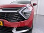 Kia Sportage 1.6 T-GDi Plug-in Hybrid AWD DynamicPlusLine Navigatie - Achteruitrijcamera - Stoelverwarming - Stuurverwarming - Virena zekerheidspakket € 895,-