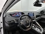 Peugeot 5008 SUV Active 130pk Automaat | 7 Zitplaatsen | Navigatie | Achteruitrijcamera | Grip Control | Climate Control | Cruise Control | Parkeersensoren | Bluetooth | DAB+ radio | Apple Carplay / Android Auto | Trekhaak | 18" lichtmetalen velgen |