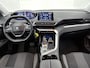Peugeot 5008 SUV Active 130pk Automaat | 7 Zitplaatsen | Navigatie | Achteruitrijcamera | Grip Control | Climate Control | Cruise Control | Parkeersensoren | Bluetooth | DAB+ radio | Apple Carplay / Android Auto | Trekhaak | 18" lichtmetalen velgen |