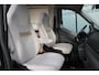 Ford Overige LMC C590 'Innovan' Buscamper. Geniet van de vrijheid ! Geweldig mooie LMC buscamper ! V.v. de krachtige 170pk Ford dieselmotor. Airco, voorraamverw., Xenon verlichting, trekhaak, luifel, metallic lak, LM wielen, garage, camera, adapt. cruise cntrl, lane assist, koel-, vriesvak, toilet, kookgelegenheid etc.
