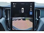 Volvo XC60 T6 Recharge AWD Plus Dark - IntelliSafe Assist & Surround - Harman/Kardon audio - Parkeercamera achter - Verwarmde voorstoelen, stuur & achterbank - Parkeersensoren voor & achter - Elektr. bedienb. voorstoelen met geheugen - Draadloze tel. lader - Extra getint glas - 21' LMV
