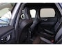 Volvo XC60 T6 Recharge AWD Plus Dark - IntelliSafe Assist & Surround - Harman/Kardon audio - Parkeercamera achter - Verwarmde voorstoelen, stuur & achterbank - Parkeersensoren voor & achter - Elektr. bedienb. voorstoelen met geheugen - Draadloze tel. lader - Extra getint glas - 21' LMV